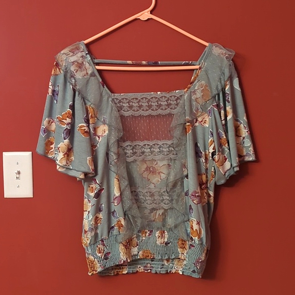 EUC Buckle Gimmicks Lace Top